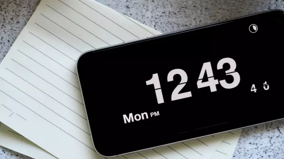 como-quitar-el-ajuste-automatico-de-hora-en-celular-iphone-android.jpg