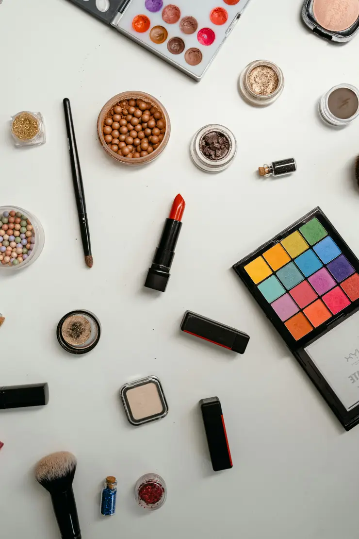 Con solo tres productos puedes conseguir un maquillaje ligero al instante