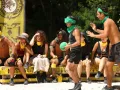 Para que logre colocar cuatro pelotas.