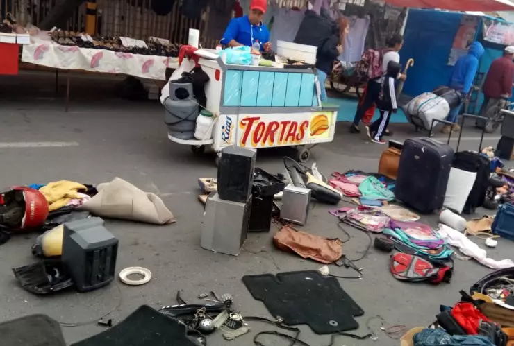 Tianguis de Chalco ofrece y accesorios de lujo para damas y hombres a buen precio