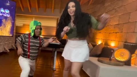 Medio Metro bailando con Lizbeth Rodríguez