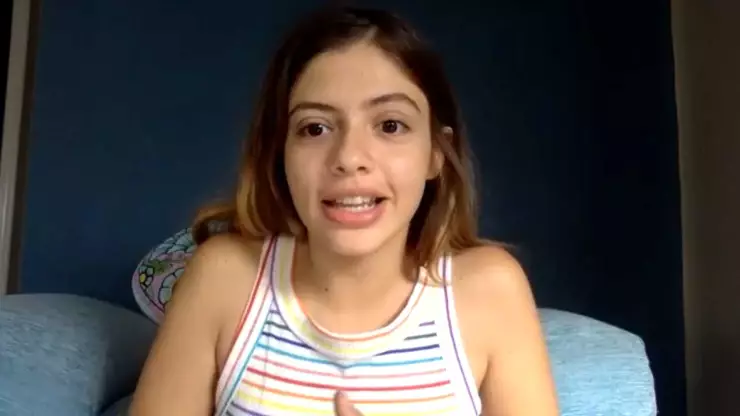 a-que-se-dedica-daniela-parra-esto-hace-para-pagar-proceso-legal-papa-pbg-notas-mt