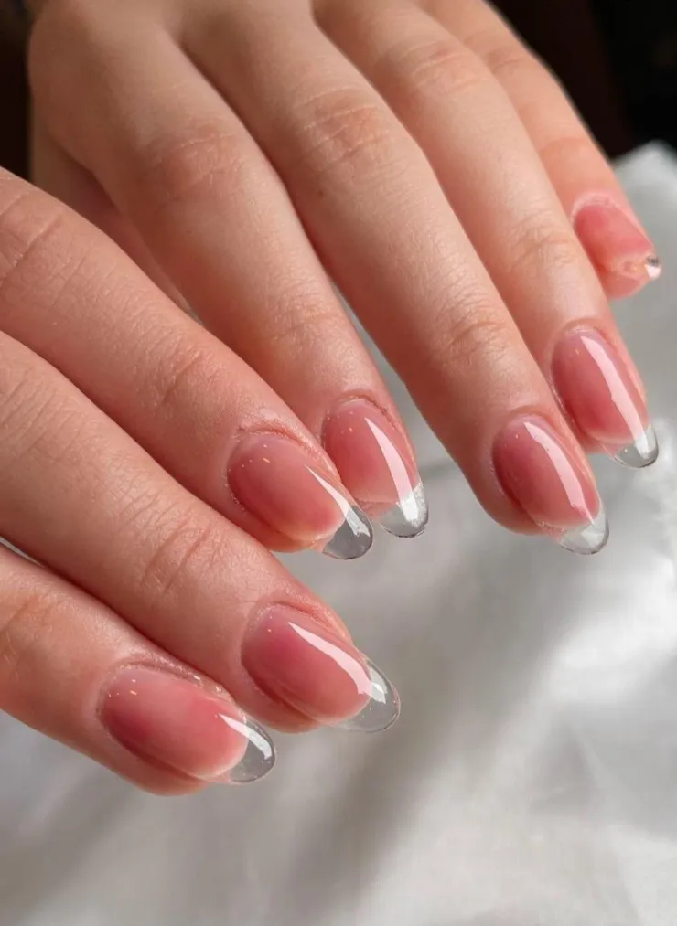 9 modelos de manicura transparente que quedan para cualquier ocasión: uñas cortas o largas se ven bien