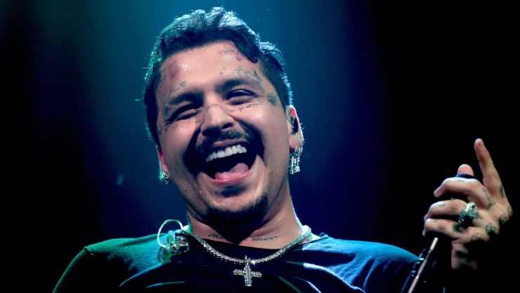 Christian Nodal sin tatuajes.jpg
