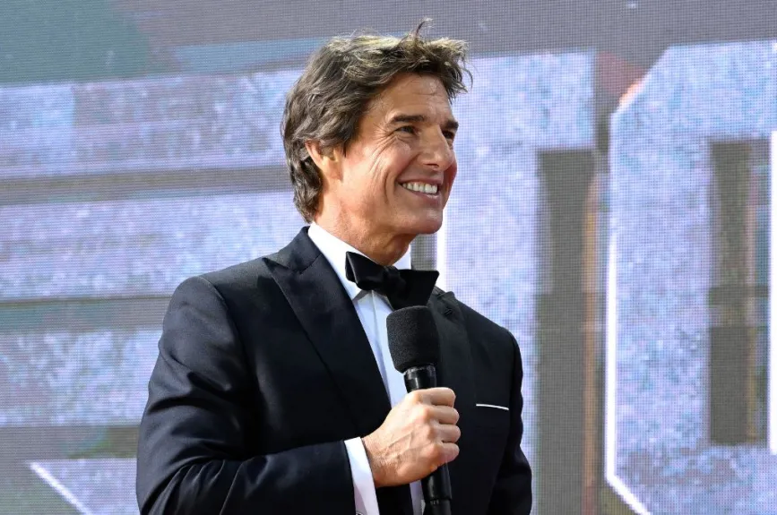 Tom sonriendo.jpg
