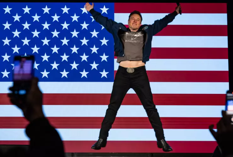 El verdadero origen de Elon Musk: Habría trabajado como inmigrante ilegal en EE.UU.