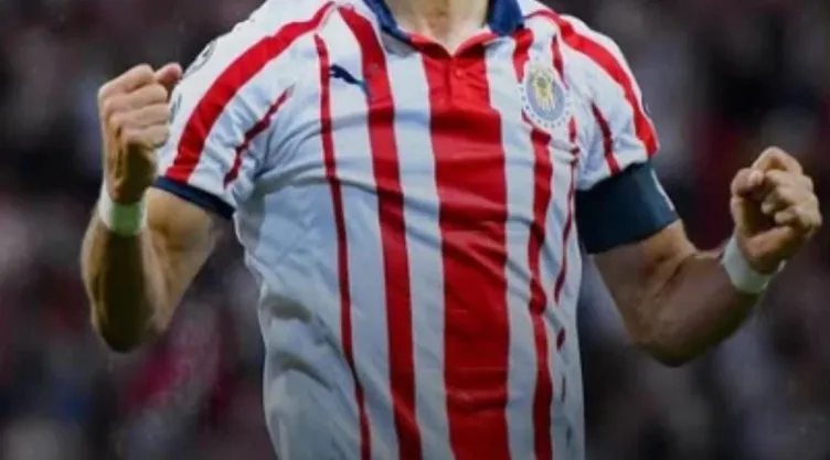 jesus-molina-lider-capitan-chivas-juega-talacha.jpg