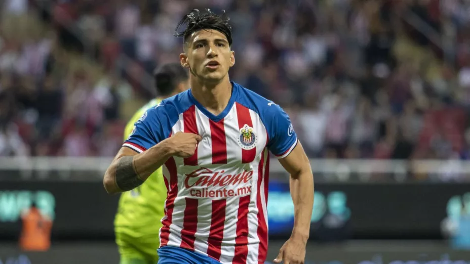 Alan Pulido regresa a Chivas