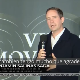 TV Azteca reconoce a 15 colaboradores por sus 20 y 25 años de trayectoria