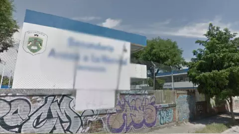 Menor lesionado tras caer en una escuela de León