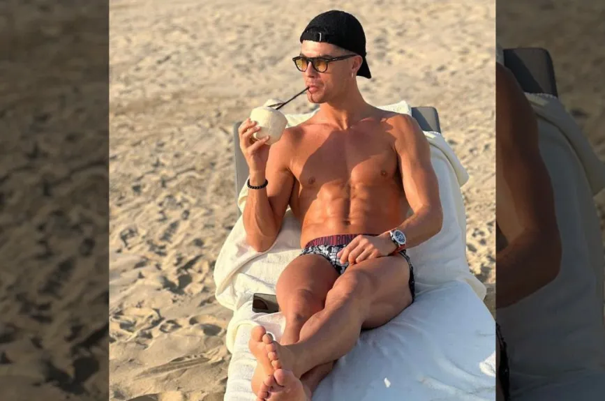 Cristiano Ronaldo en la playa.jpg