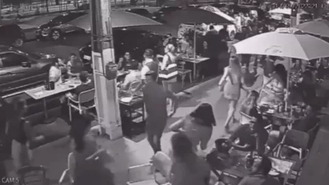 Salen a correr en Brasil y provocan estampida