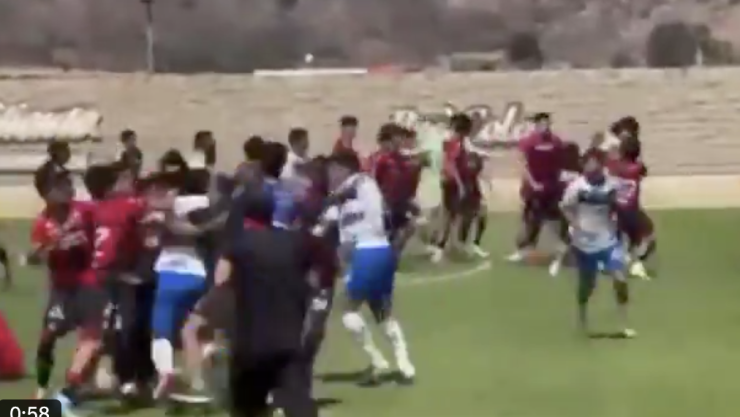 Atlas y Rayados protagonizaron una batalla campal