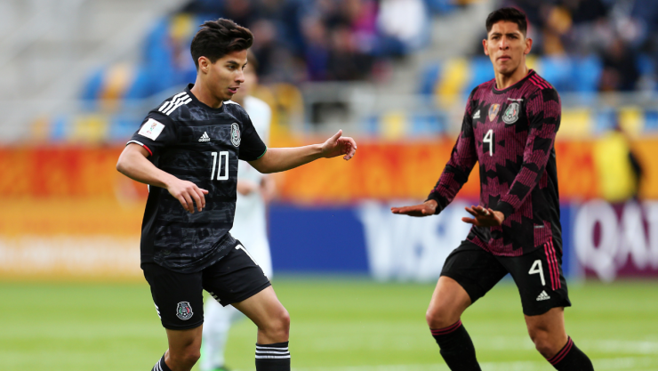 Betis y Ajax dispuestos a prestar a Lainez y Edson Álvarez