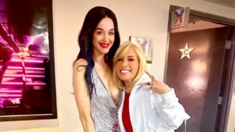 yuri-revela-detalles-encuentro-katy-perry.jpg