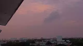 Usuarios comparten fotos de cómo luce el cielo en Cancún ante la próxima llegada del huracán Beryl