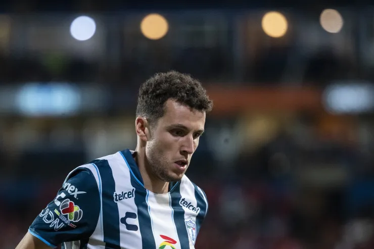 Ousama Idrissi con Pachuca