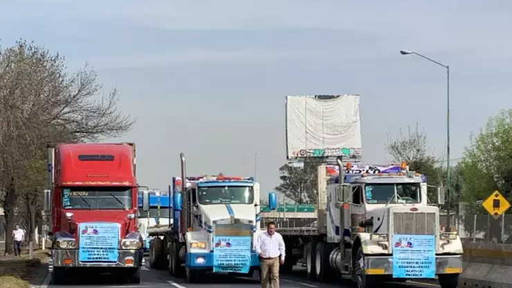 Así avanza el bloqueo-de-transportistas en la México-Querétaro rumbo a CDMX