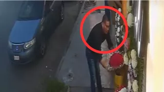 Florería expone a cliente que huyó con flores sin pagar en Zona Centro de Tijuana