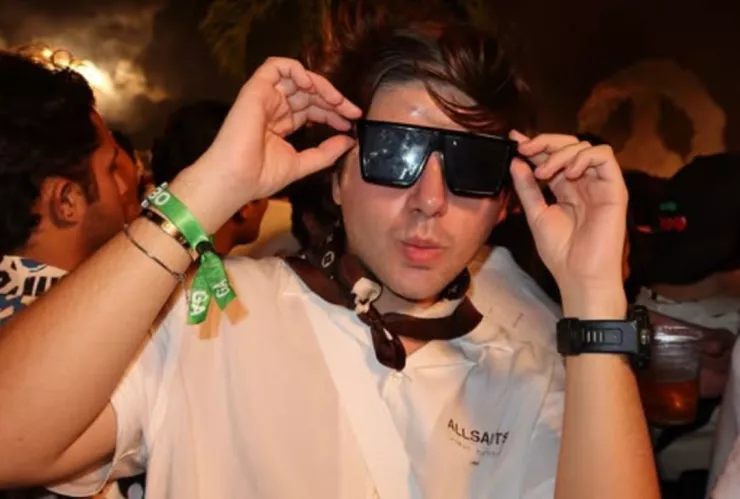 Hermano de Fofo Márquez insulta a reporteros