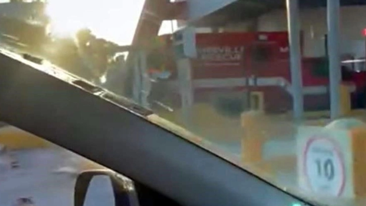 Roban ambulancia en Texas y cruza la frontera a Matamoros