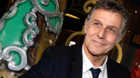 muere actor de emily en paris pierre deny