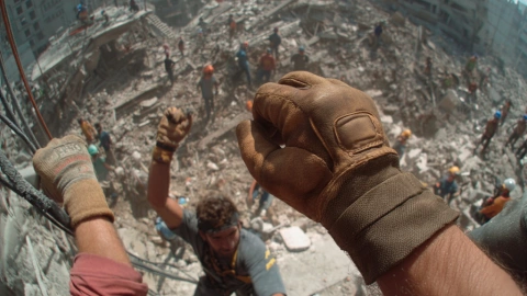 Ojos de Topo: Un pu&ntilde;o en alto marc&oacute; el silencio