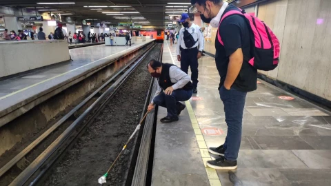 Objetos que cayeron a vías del Metro CDMX en 2022