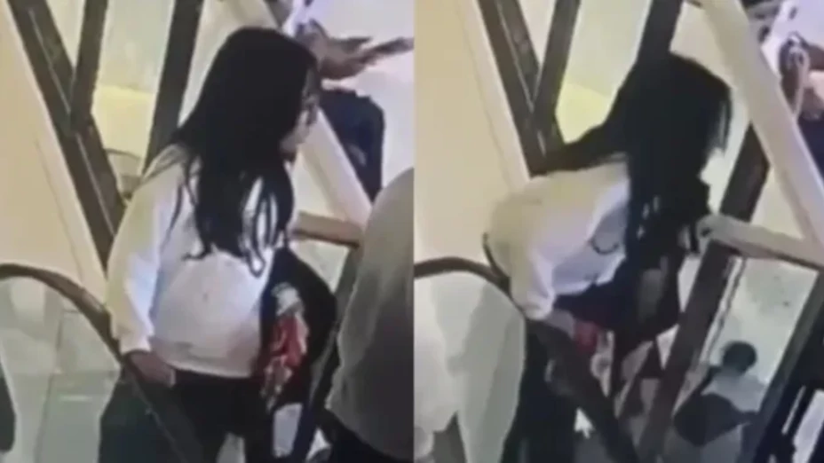 Adolescente cae de escaleras eléctricas.