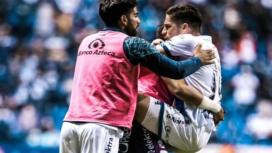 De Buen manda divertido mensaje a Santiago Ormeño