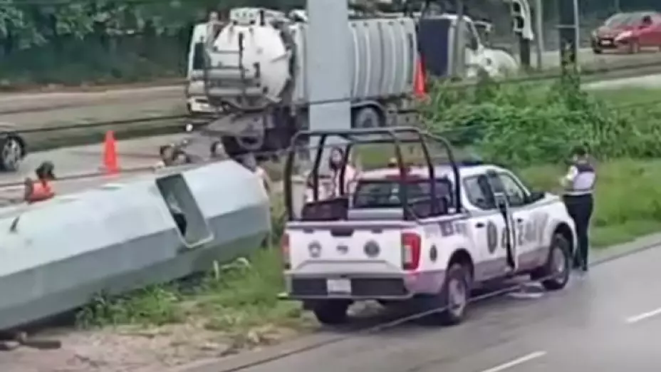 ¡ÚLTIMA HORA! Localizan a niña abandonada dentro de tubos de construcción en la Región 259 de Cancún