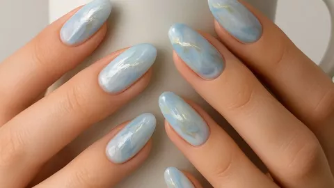 8 diseños de uñas aesthetic que harán ver a la moda a cualquier persona
