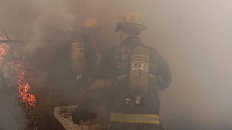 Arriesga su vida para salvar a sobrinos de voraz incendio en Jalisco: “Tiene la piel derretida”