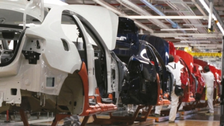 Planta armadora de automóviles sector automotriz
