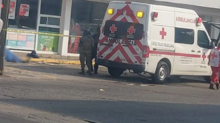 Hombre se desvanece en la avenida Cuauhtémoc