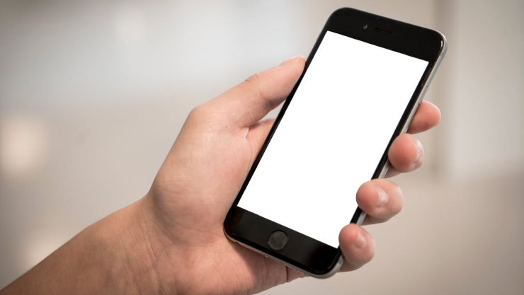 Por esta razón NUNCA debes meter tu iPhone en arroz