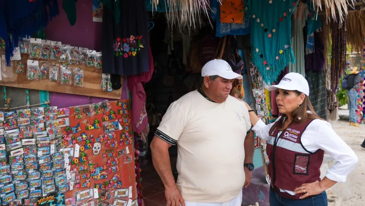 Supervisa Mara Lezama trabajos en Holbox tras frente frío
