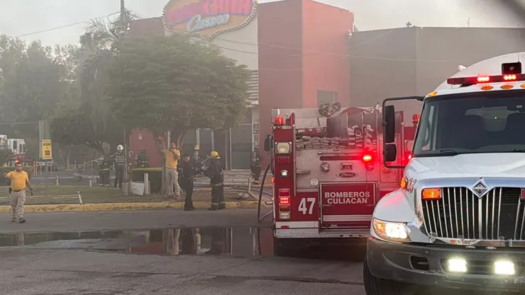 Incendian casino de Tres Ríos, Culiacán