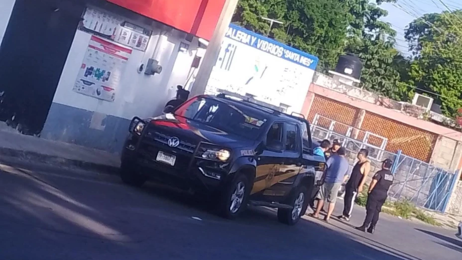 Dos autos quedan DESTROZADOS en la colonia Mercedes Barrera; así fue el FUERTE ACCIDENTE