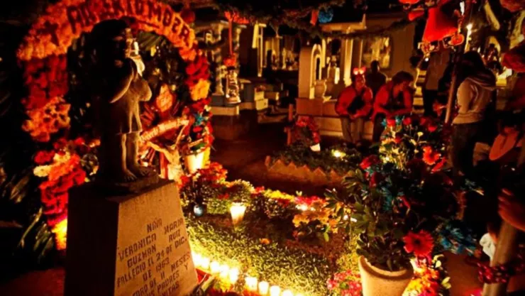 ¡Es momento de decirle adiós a nuestros difuntos! ¿Cuándo se quita el altar del Día de Muertos?