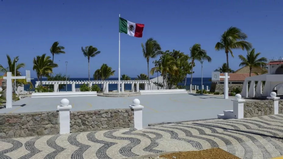 AMLO 13MAR 2021 ISLAS-MARIAS.jpg