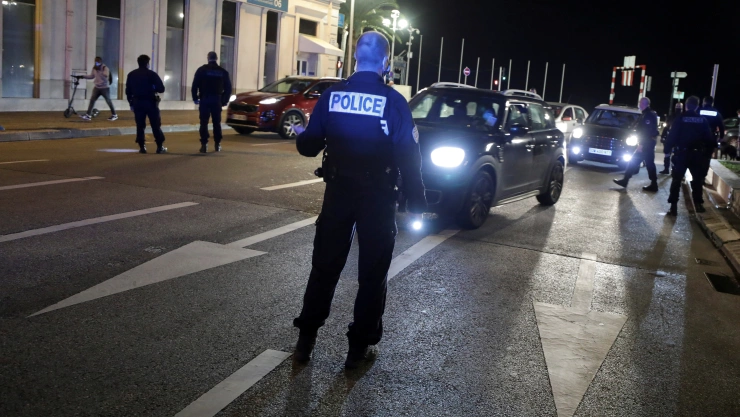 Niño de 11 años muere después de saltar desde un cuarto piso en París