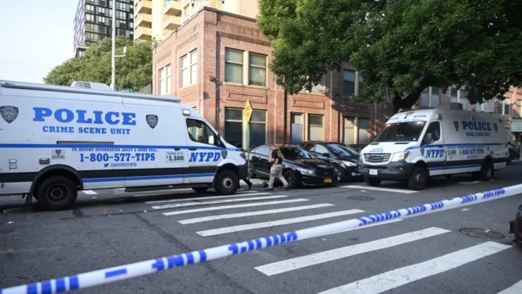 Tiroteo deja 3 muertos y 8 heridos en bar de Brooklyn, Nueva York