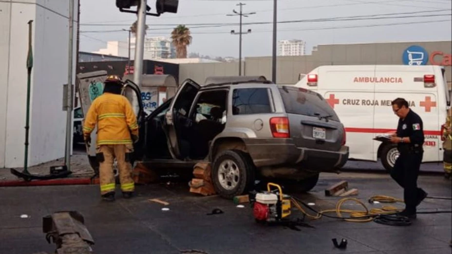 Accidente Bulevar Agua Caliente.jpg