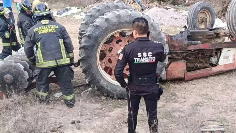 Hombre aplastado tractor Amozoc