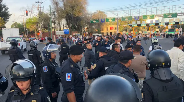 bloqueo central de abasto.jpg