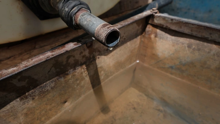 Instalan en Iztapalapa mesas para pedir pipas por reducción de agua