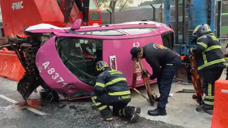 Choque San Antonio Abad HOY: Muere chofer Taxi CDMX y rescatan a mascota entre los fierros en la colonia Obrera