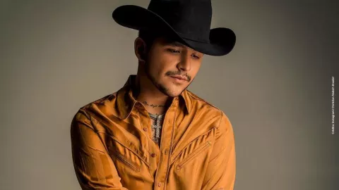 Christian Nodal exhibe a Belinda y a su mamá con captura de pantalla.