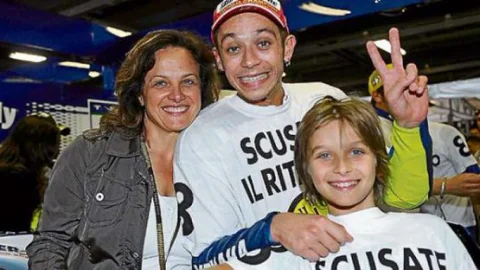 Valentino Rossi y Luca Marini.jpg